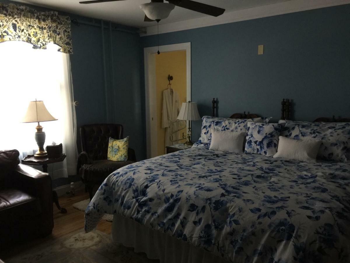 The Red Hook Country Inn, An "Old Rhinebeck" Bed & Breakfast Экстерьер фото